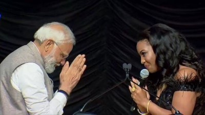 American singer Mary Millben praises Narendra Modi, wishes him on Christmas