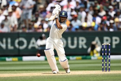 Jaiswal, Kohli's departures trouble India against Australia's giant score in Boxing Day Test