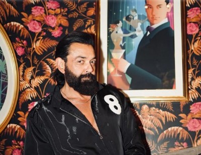 'Lord'Bobby Deol turns 55, brother Sunny Deol wishes him with emotional post