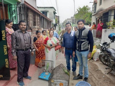 West Bengal Forest Department books man for illegal possession of Parakeets