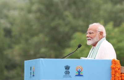 Narendra Modi praises Kuwaiti government for launching radio programme in Hindi