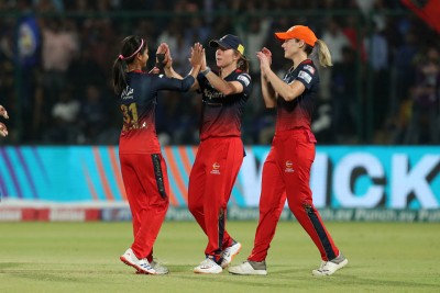 Royal Challengers Bangalore stun Mumbai Indians to reach WPL final