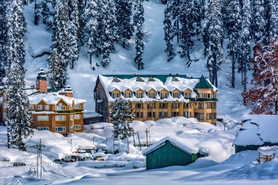 Jammu and Kashmir's Gulmarg welcomed 1.65 million tourists in 2023