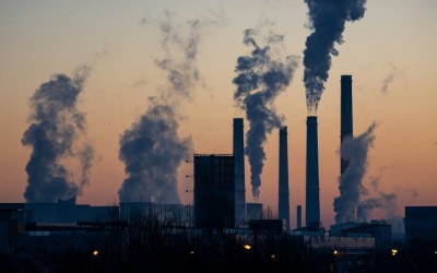 Air pollution and depression linked with heart disease deaths in middle-aged adults, study suggests