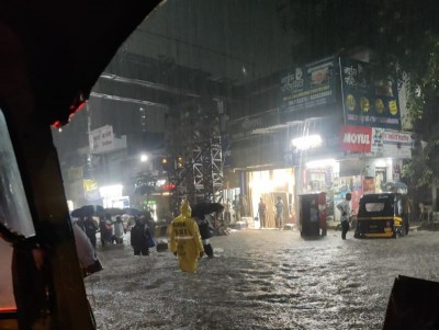 Heavy rains lash Mumbai, leave commuters stranded; flights diverted