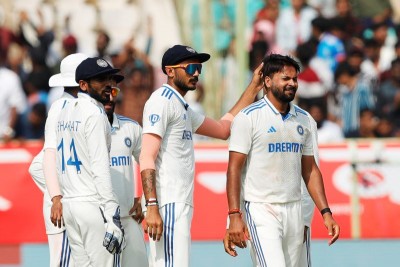 India one wicket away from second Test win against England