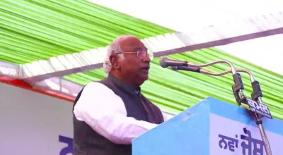 PM Modi govt can’t curb farmers’ voice demanding justice: Mallikarjun Kharge