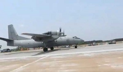 IAF carries out emergency landing trial on NH 16