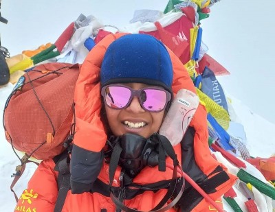 Mumbai's 16-year-old Kaamya Karthikeyan becomes youngest Indian to scale Mount Everest from Nepal side