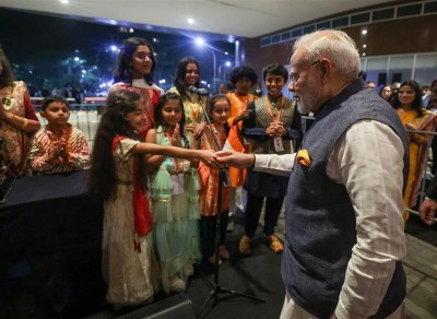 Indian Community welcomes PM Modi at Rio de Janeiro