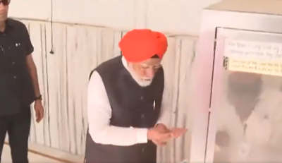 Lok Sabha elections: Modi offers prayers at Gurudwara Patna Sahib in Bihar