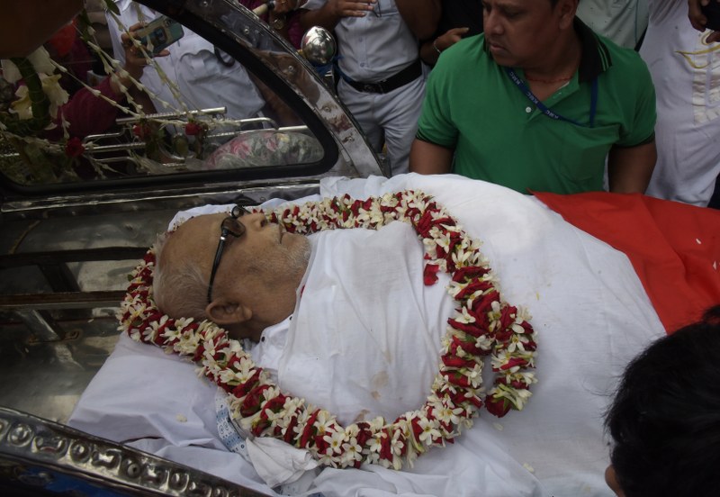 Marxist icon Buddhadeb Bhattacharjee dies at age 80