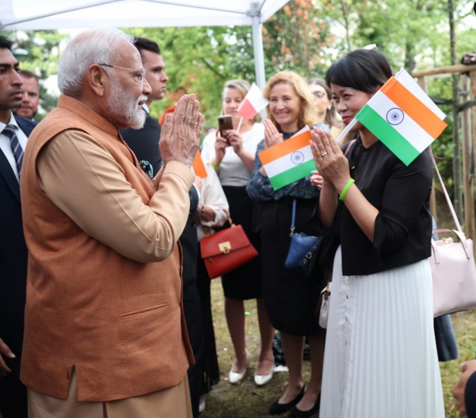 At a glance: PM Modi's Day 1 in Poland