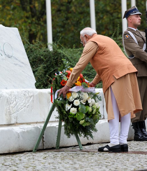 At a glance: PM Modi's Day 1 in Poland