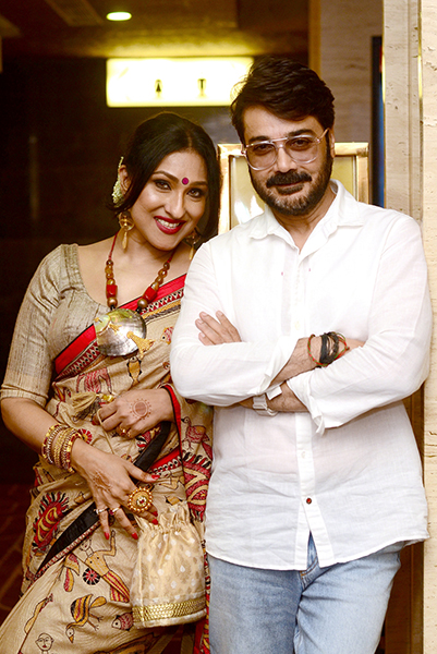 Prosenjit Chatterjee-Rituparna Sengupta's Ajogya releases, here are glimpses from special screening