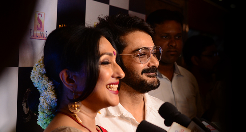 Prosenjit Chatterjee-Rituparna Sengupta's Ajogya releases, here are glimpses from special screening