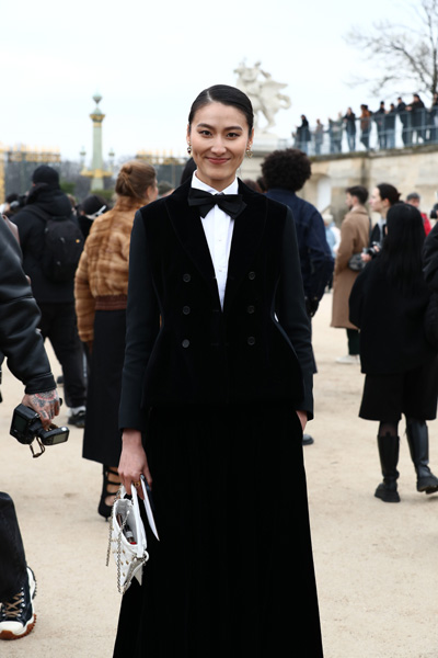 Paris Fashion Week Day 1- Street Style & Dior People