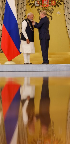 Narendra Modi arrives in Russia