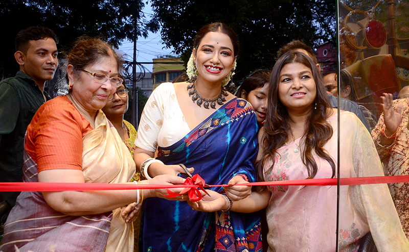 Sohini Sarkar launches fashion outlet in Kolkata