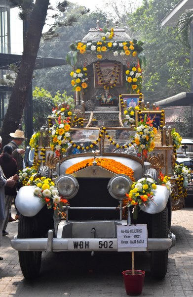 Kolkata's Lake Club hosts vintage car exhibition