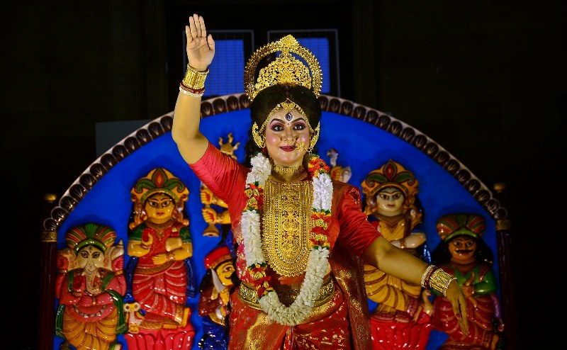 Kolkata's iconic Victoria Memorial celebrates Durga Puja