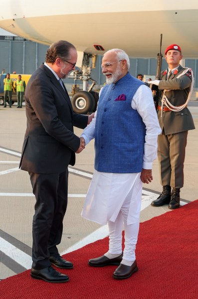 Indian PM Narendra Modi arrives in Vienna