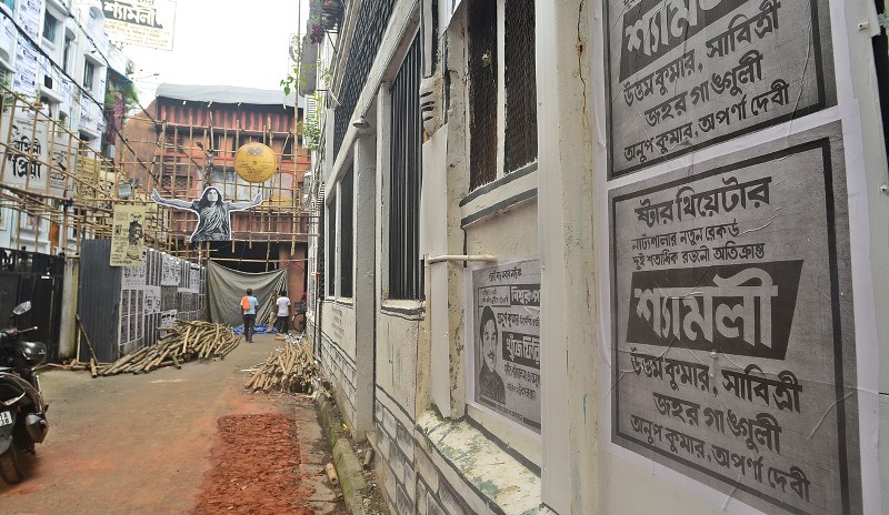 Hatibagan Nabin Pally prepares for Durga Puja