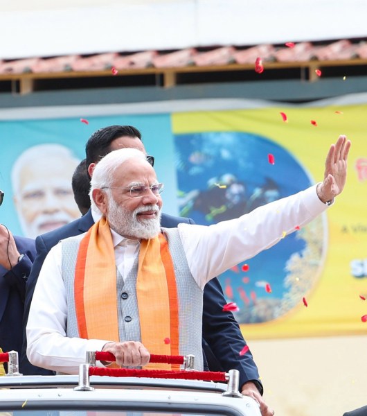 PM Modi receives warm welcome in Kavaratti, Lakshadweep