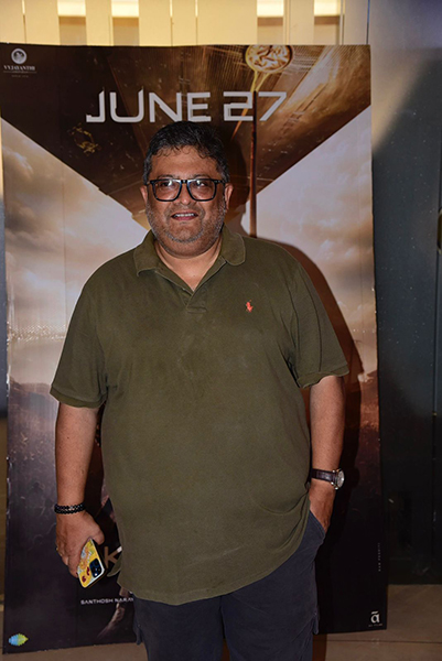 In Images: Premiere of Ashoke Viswanathan's Hemanter Aparanha in Kolkata