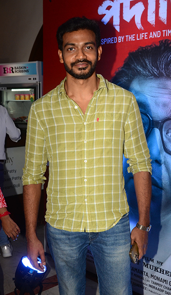 In Images: Premiere of Srijit Mukherji's Padatik