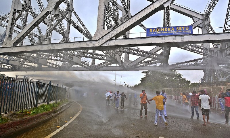 March to Nabanna: Protesters, police fight pitched battles in Kolkata over RG Kar rape-murder