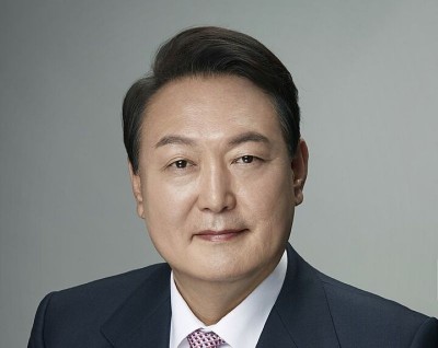 South Korea: Impeached President Yoon Suk Yeol detained over failed attempt to impose martial law