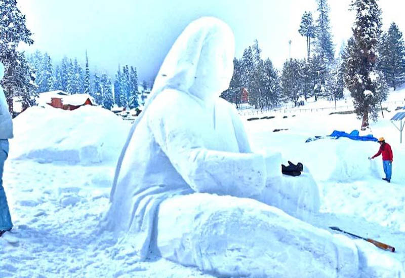 Jammu and Kashmir: Tourism Deptt's 4-day snow sculpting competition begins at Gulmarg