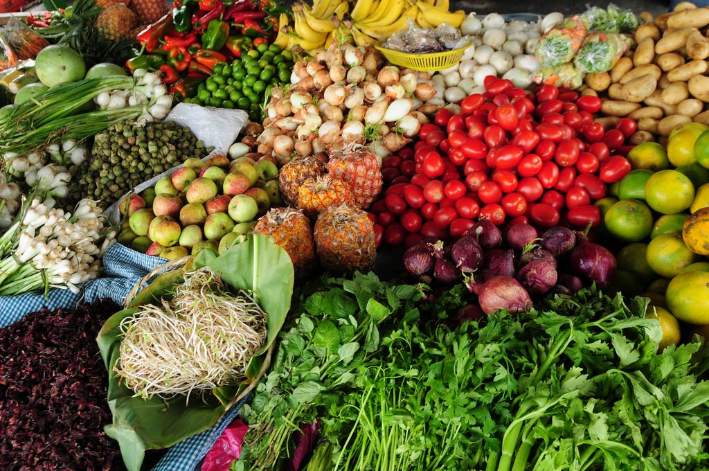 UN urges governments to buy local food in public projects