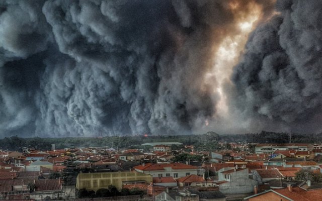 Portugal wildfire leaves 41 dead and many injured, fans political blame too