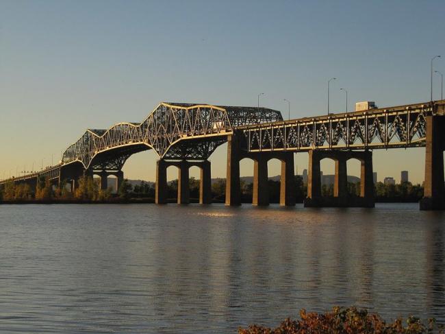 Canada: Champlain Bridge won't be ready to open before 2019, confirms federal government