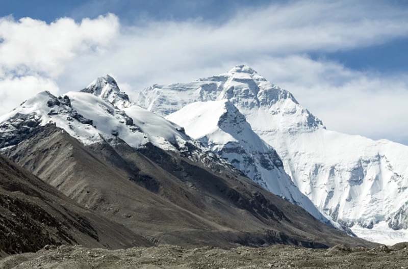 Nepal fixes climber quotas to avoid a crowded Everest