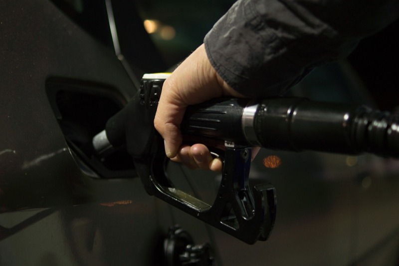 Pakistan: Petroleum products price expected to rise by Rs. 10