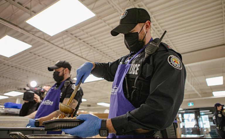 Toronto Police Service Board unanimously approves 2.3 pct increased 2022 operating budget