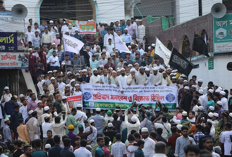 Bangladeshi Islamist outfit Hefazat-e-Islam demands ban on ISKCON, Taslima Nasreen protests